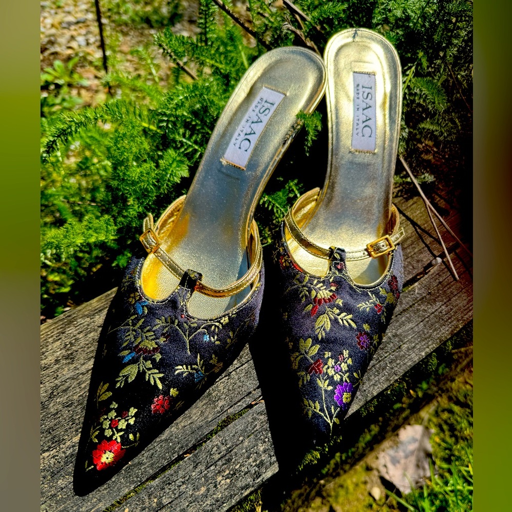 Isaac Mizrahi floral heels made in Italy